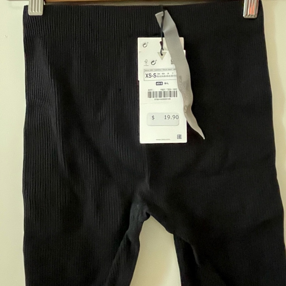 Black Ribbed Bike Shorts - Picture 5 of 6